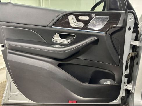 Used 2020 Mercedes-Benz GLE 450 4MATIC w/ MBUX Technology Package image 12