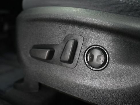 Used 2019 Kia Sorento FWD V6 image 48