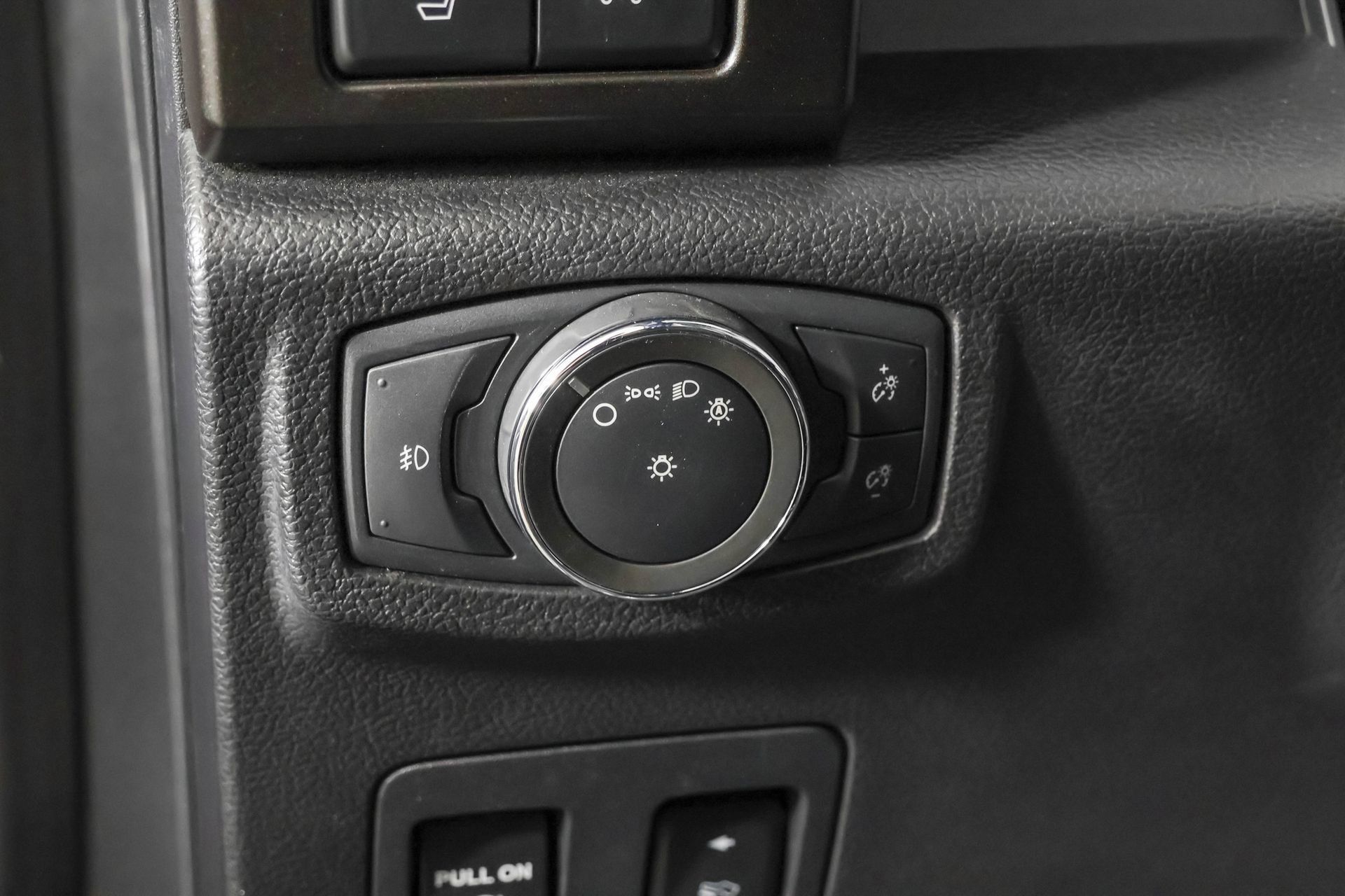 Used 2021 Ford Expedition Limited AWD/4WD image 27