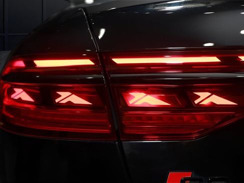 Used 2022 Audi S8 w/ S8 Executive Package AWD/4WD image 46
