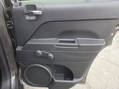 Used 2015 Jeep Patriot Sport FWD image 19