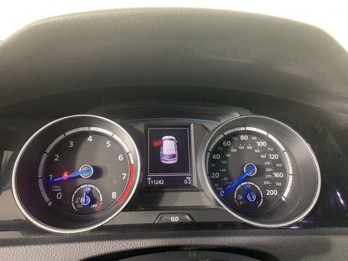 Used 2016 Volkswagen Golf R 4-Door (M6) image 23