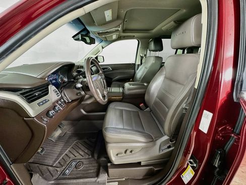 Used 2019 GMC Yukon Denali w/ Denali Ultimate Package AWD/4WD image 12
