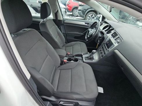 Used 2017 Volkswagen Golf SEL image 7