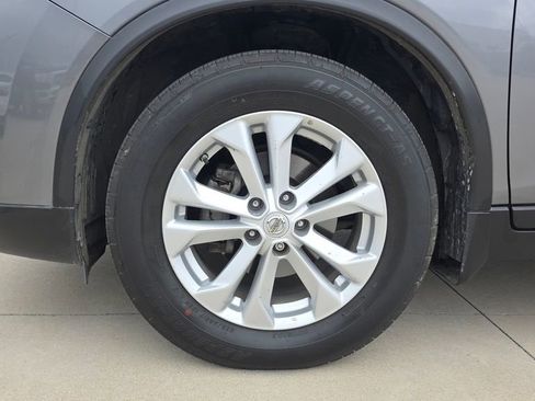 Used 2015 Nissan Rogue SV w/ SV Premium Package image 10