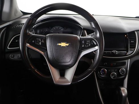 Used 2022 Chevrolet Trax LT w/ Driver Confidence Package AWD/4WD image 31