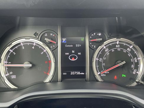 Used 2023 Toyota 4Runner Limited image 23