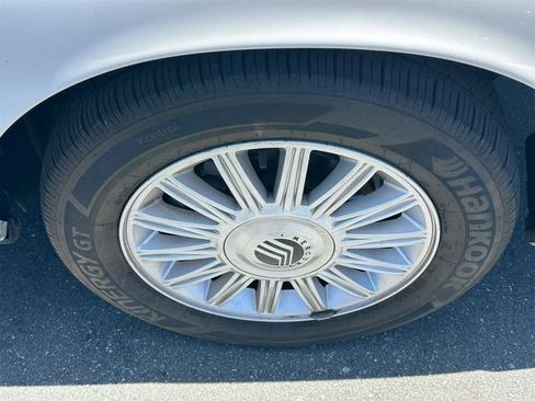 Used 2011 Mercury Grand Marquis LS RWD image 57