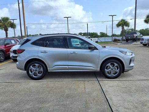 Used 2024 Ford Escape ST-Line w/ Tech Pack #1 AWD/4WD image 8
