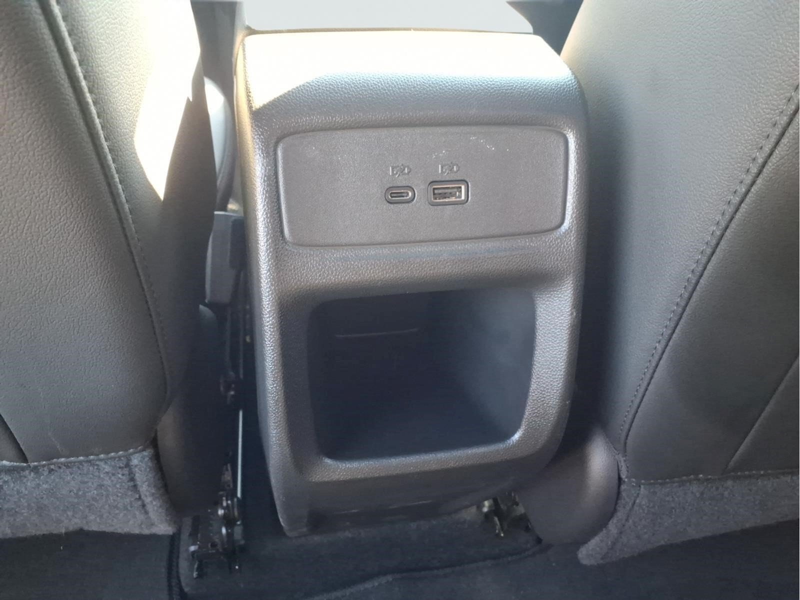 Used 2024 Chevrolet Trax RS w/ Sunroof Package FWD image 28