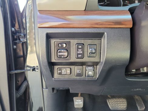 Used 2018 Toyota Tundra Limited w/ Limited Premium Package image 15