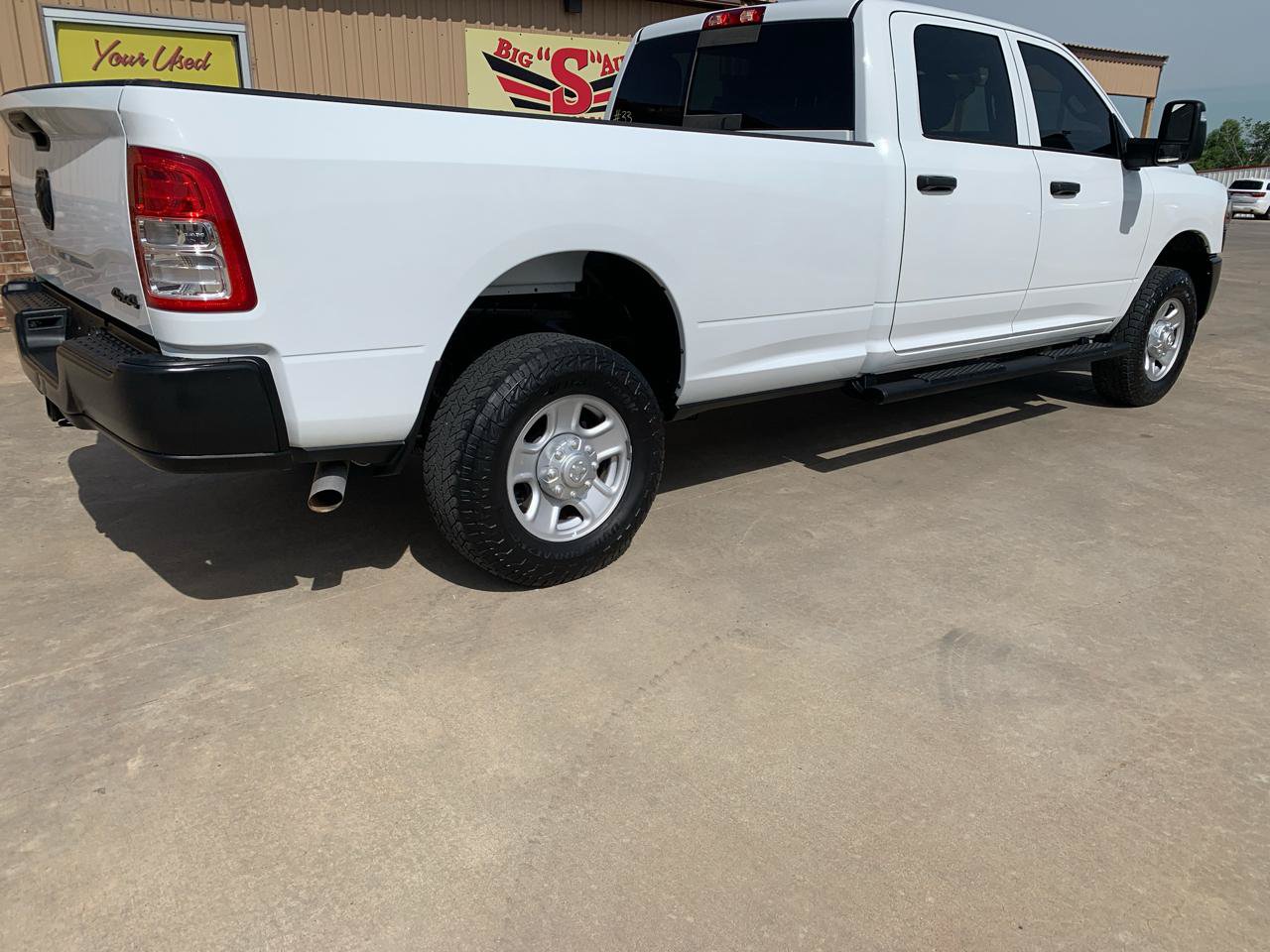 Used 2023 RAM 2500 Tradesman AWD/4WD image 2