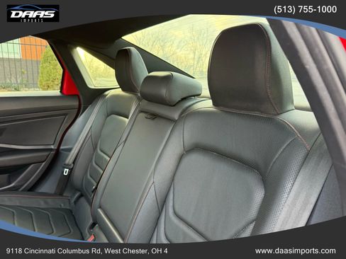 Used 2021 Volkswagen Jetta GLI Autobahn w/ GLI Autobahn Black Package image 17