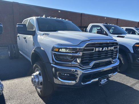 New 2026 RAM 4500 Tradesman w/ Chrome Appearance Group image 3