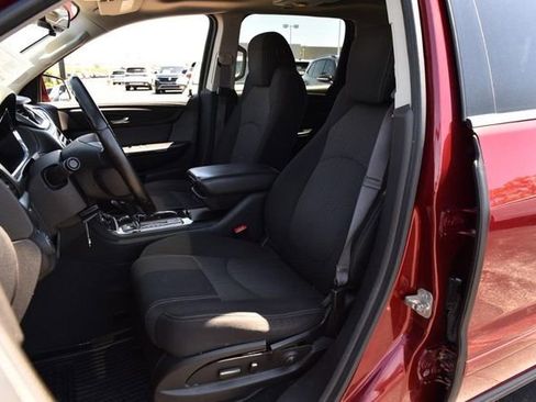 Used 2015 Chevrolet Traverse LT w/ Traveler's Package FWD image 17