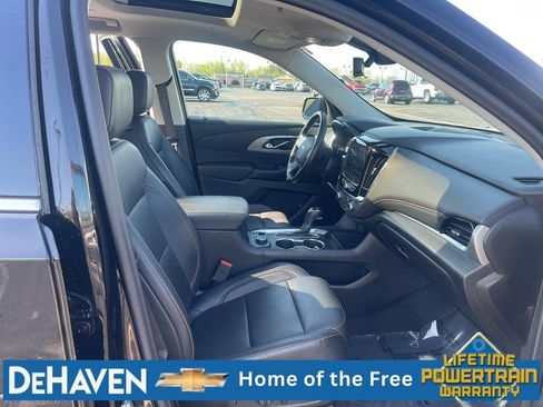 Used 2020 Chevrolet Traverse LT w/ LT Premium Package FWD image 30