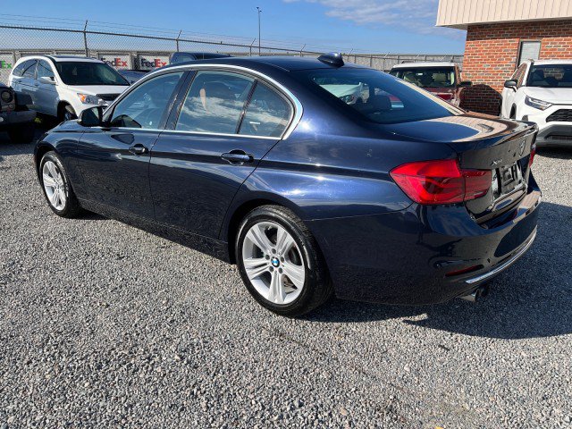 Used 2017 BMW 330i xDrive Sedan AWD/4WD image 9