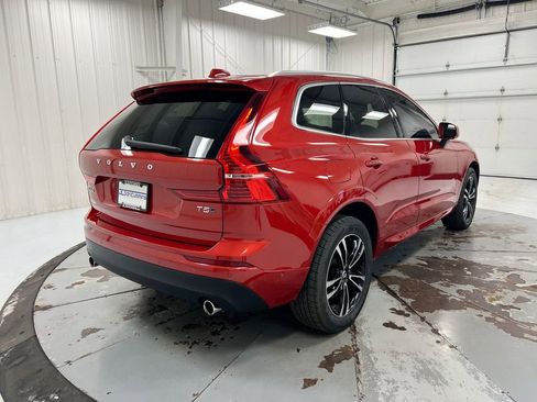 Used 2019 Volvo XC60 T5 Momentum w/ Premium Package AWD/4WD image 3