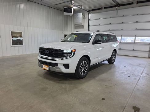 Used 2025 Ford Expedition Max Platinum AWD/4WD image 4