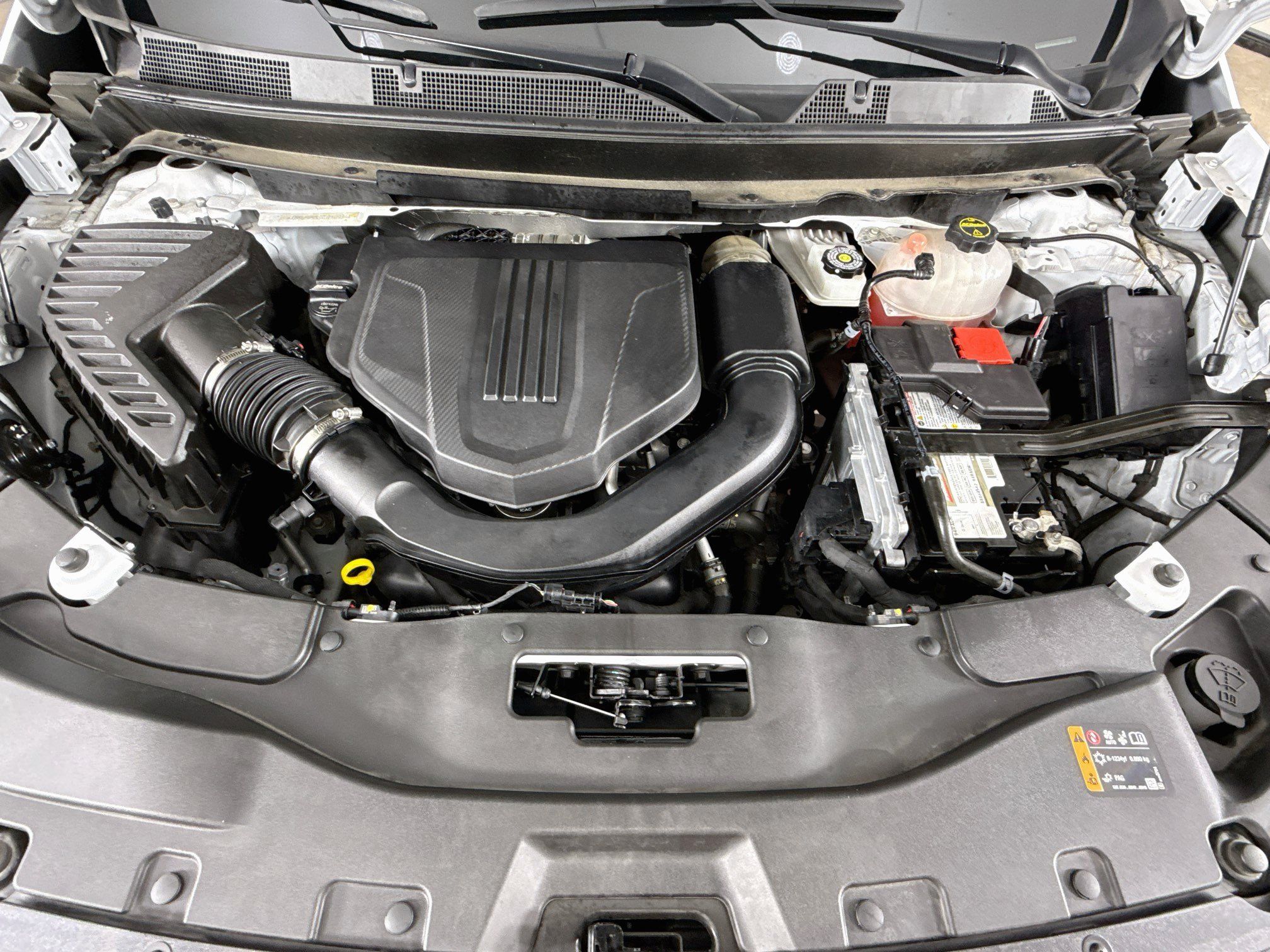 Used 2024 Chevrolet Traverse LT FWD image 32