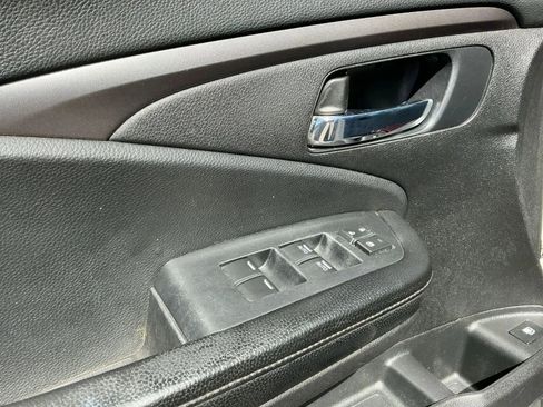 Used 2021 Honda Pilot EX image 11