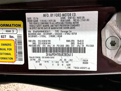 Used 2017 Ford Fusion SE w/ Fusion SE Technology Package image 19