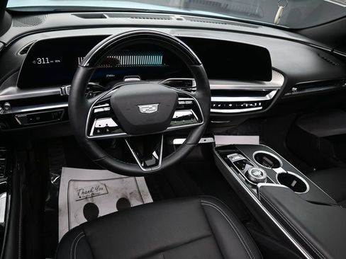 Used 2024 Cadillac Lyriq Sport RWD image 31