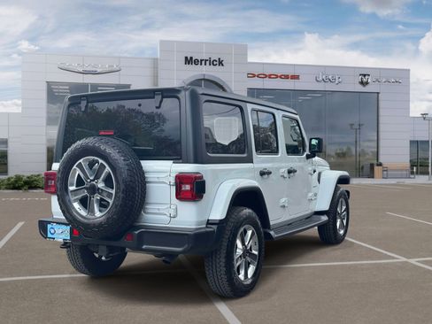 Used 2020 Jeep Wrangler Unlimited Sahara w/ Dual Top Group AWD/4WD image 6