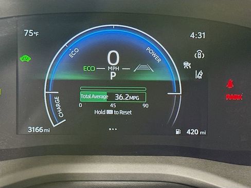 Used 2025 Toyota Camry SE image 12