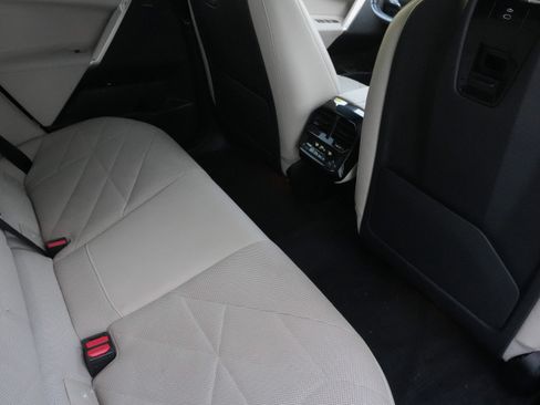 Used 2024 BMW iX xDrive50 AWD/4WD image 32