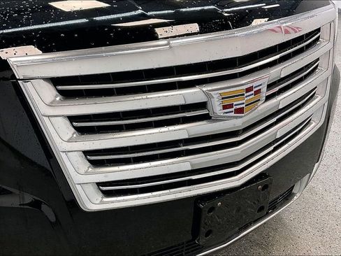 Used 2017 Cadillac Escalade Platinum AWD/4WD image 33