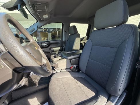 Used 2019 Chevrolet Silverado 1500 Custom w/ Custom Convenience Package image 5