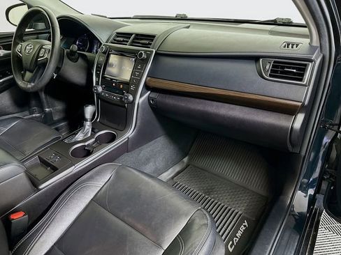 Used 2017 Toyota Camry XLE image 27