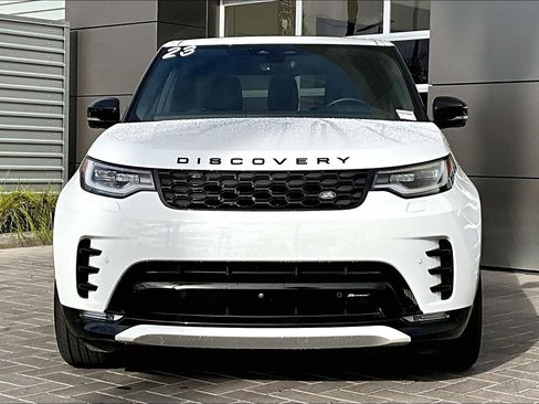 Used 2023 Land Rover Discovery S R-Dynamic image 2