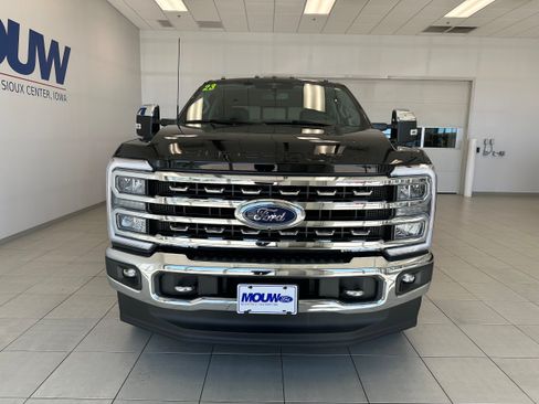 Used 2023 Ford F350 Lariat w/ Chrome Package AWD/4WD image 3