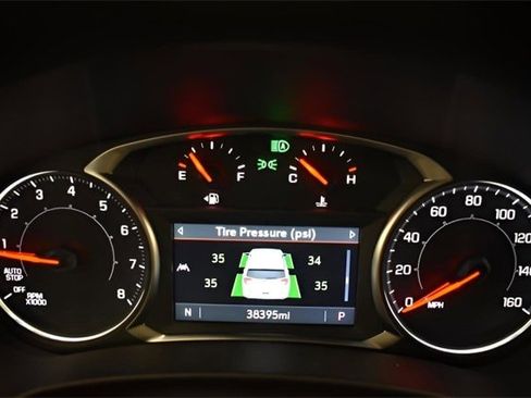 Used 2024 GMC Terrain SLT image 27