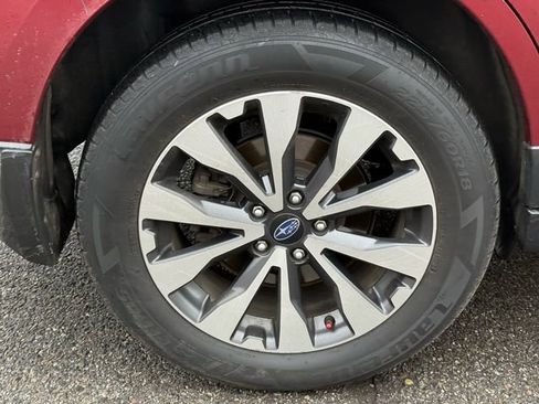 Used 2017 Subaru Outback 2.5i Limited image 14