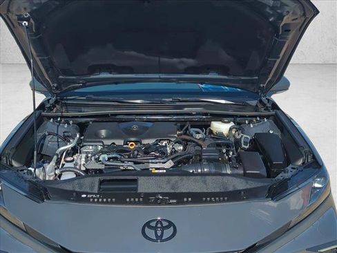Used 2025 Toyota Camry SE w/ Convenience Package image 22