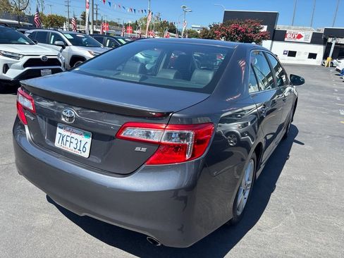 Used 2012 Toyota Camry SE FWD image 4