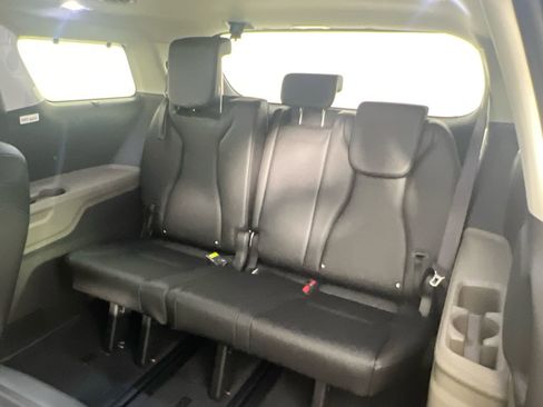 Certified 2026 Kia Carnival SX FWD image 28