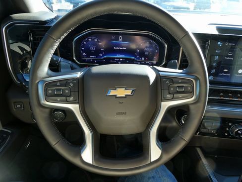 Certified 2024 Chevrolet Silverado 1500 LTZ w/ Technology Package image 33