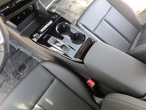 New 2025 Audi Q6 e-tron Premium image 21