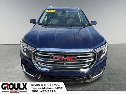 Used 2022 GMC Terrain SLT w/ Tech Package image 9