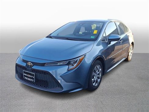 Used 2022 Toyota Corolla LE image 1