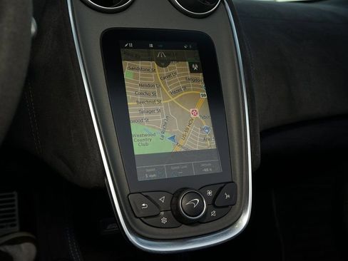 Used 2020 McLaren 600LT Spider image 20