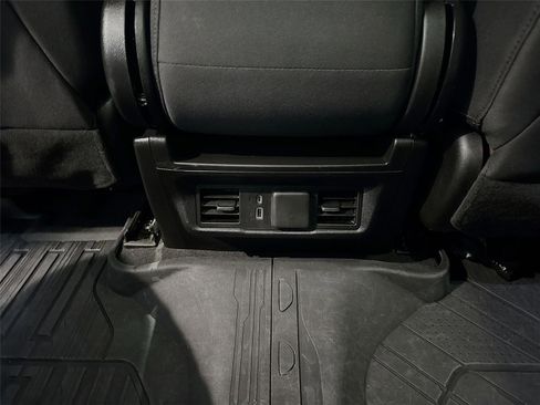 Used 2024 Chevrolet Silverado 1500 LT w/ Protection Package RWD image 18