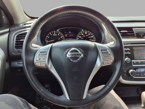 Used 2017 Nissan Altima 2.5 SV FWD image 15