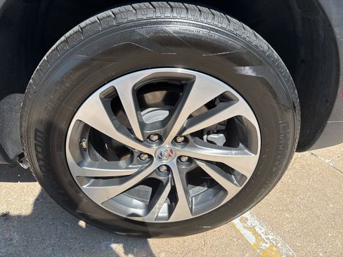 Used 2023 Buick Envision Essence image 7