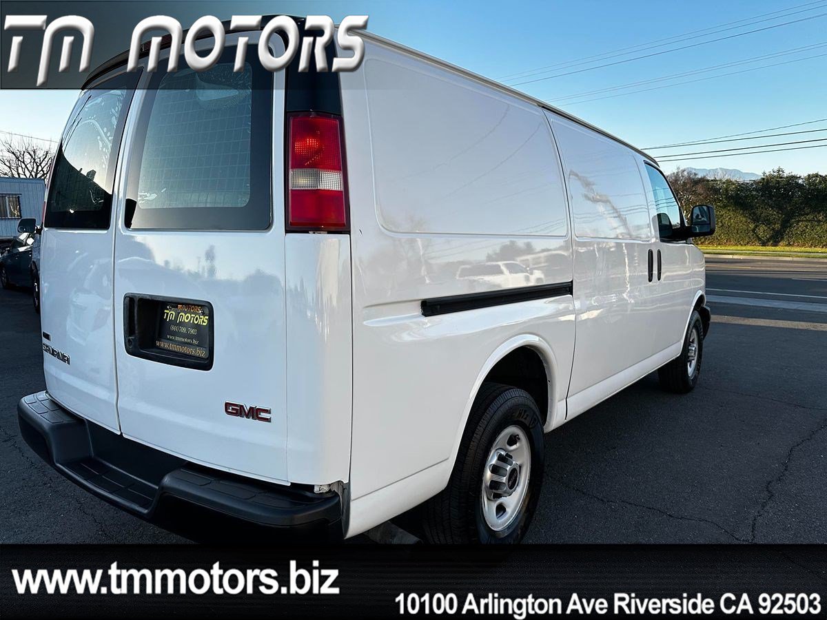 Used 2011 GMC Savana 3500 RWD image 18