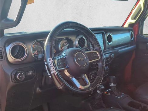 Used 2020 Jeep Wrangler Unlimited Sahara w/ Uconnect 4C Nav & Sound Group image 10